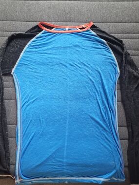 Buckle Blue Graphic Tee with White Print